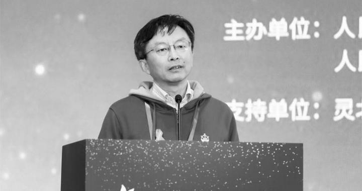 渡过创始人张进：生活再糟糕，黑暗尽头仍旧有光|故事|抑郁症|渡过5|人民日报健康客户端|客户端_新浪新闻