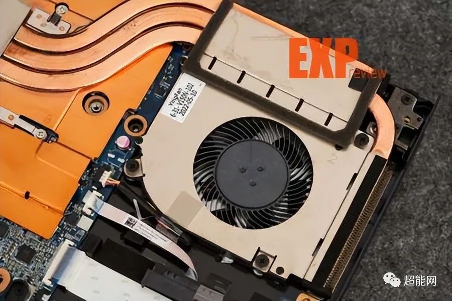 神舟战神z8da5ns游戏本评测便宜大碗体验12代酷睿的性价比之选