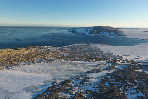 南极洲上的陆地和海洋(新华社资料图片)