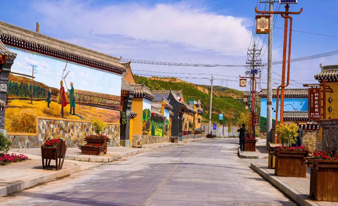 近年来,临潭县古战镇紧盯"产业振兴,生态宜居,乡风文明"的目标,把美丽