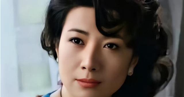 演员王静:长得漂亮戏也好,为人低调不张扬,59岁婚姻却成迷|储智博|母亲|父亲|父母|老师_新浪新闻