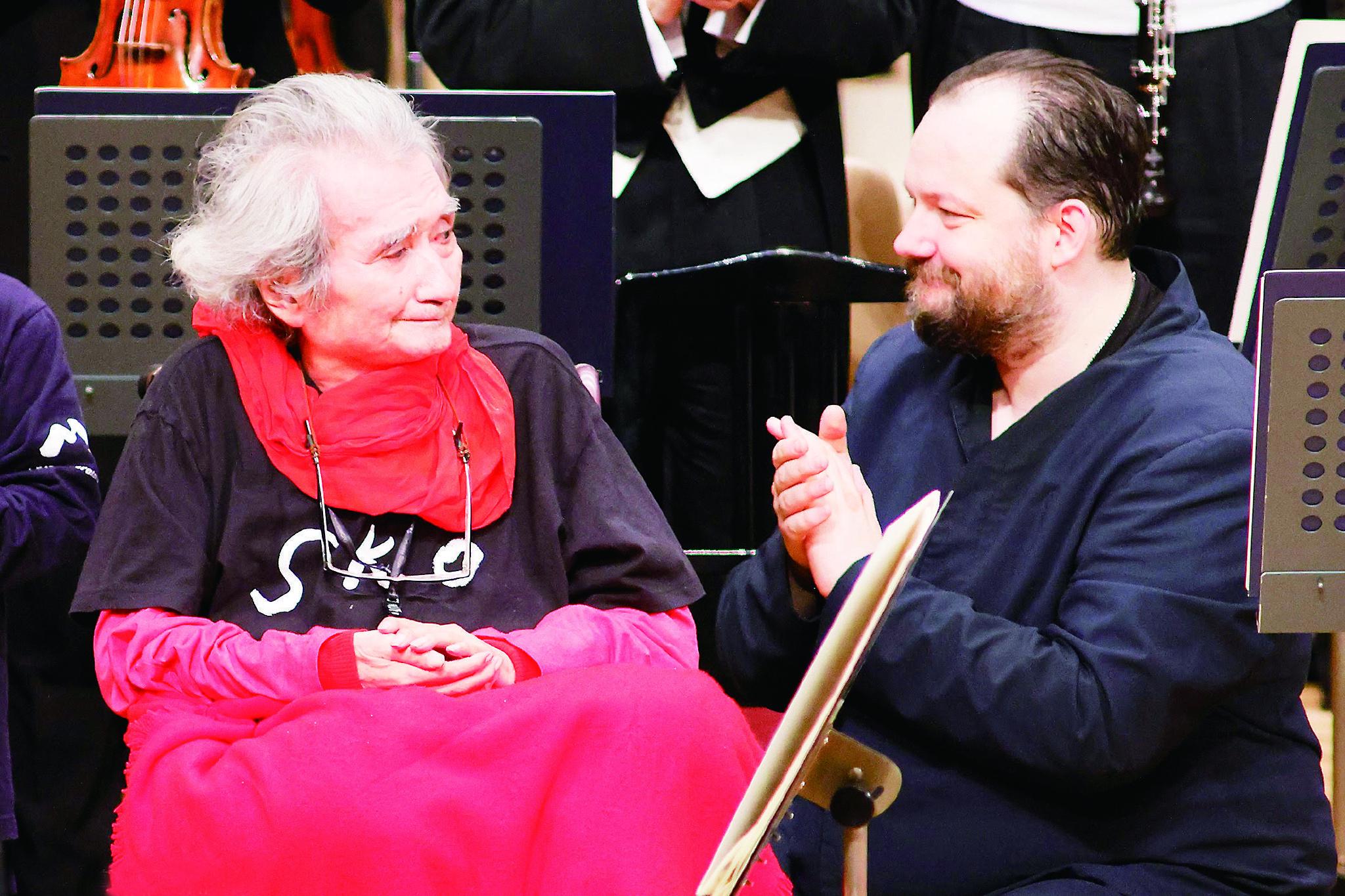 小泽征尔与"冲破天际"的斋藤|冲破天际_新浪新闻