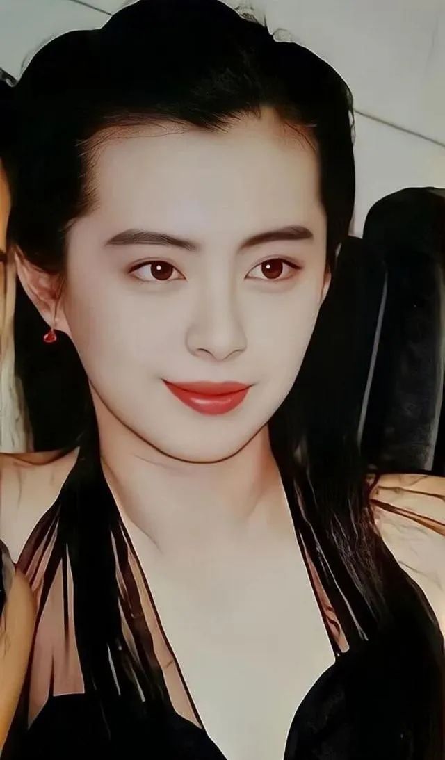 55岁王祖贤消失17年近照曝光未婚无子自成豪门人到中年最该取悦的是