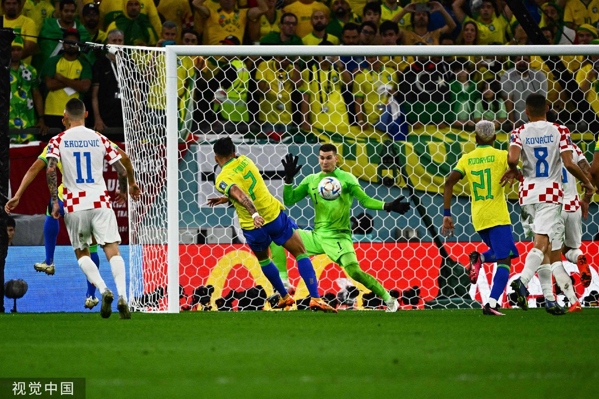 利瓦科维奇在下半场破坏了巴西队多次射门良机。