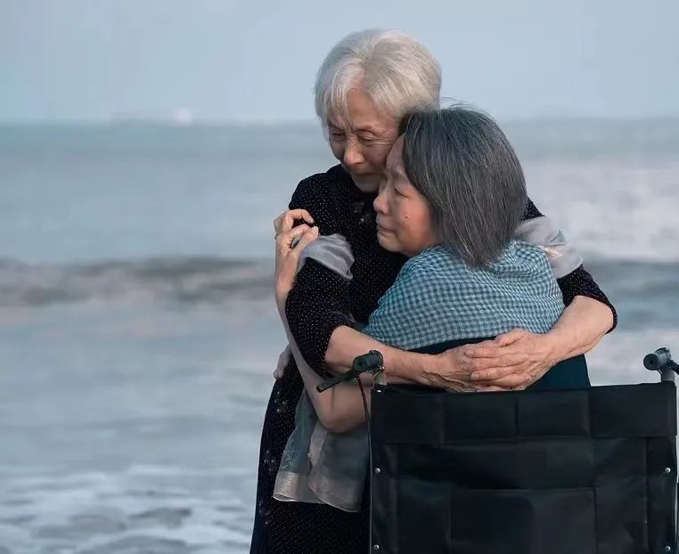 一帮成都00后、90后，合伙开了家养老院休闲区蓝鸢梦想 - Www.slyday.coM