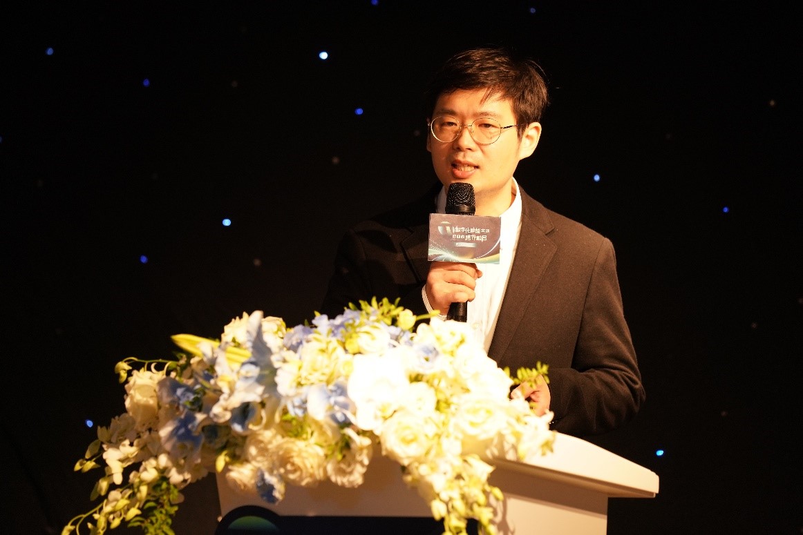 观池文化创意技术总监郝振华作主旨演讲