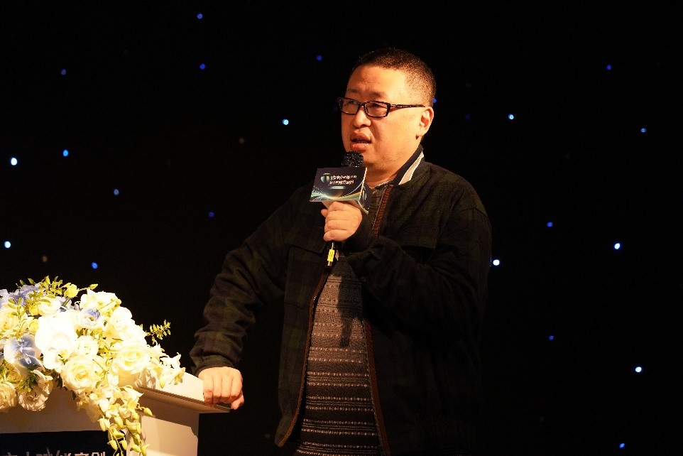 上海市动漫行业协会秘书长张炜作主旨演讲