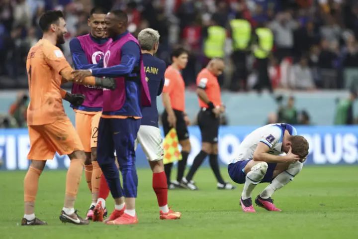 C罗哭了，告别世界杯！摩洛哥1休闲区蓝鸢梦想 - Www.slyday.coM