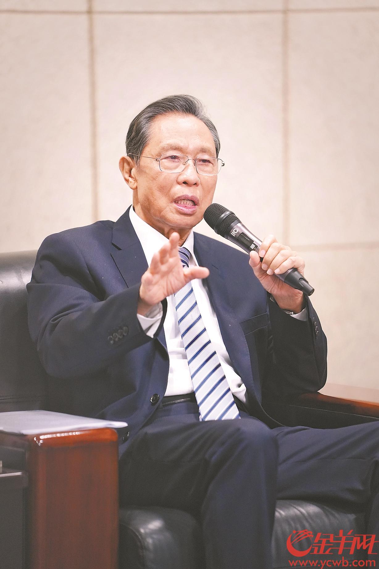 钟南山解答防疫新阶段热点问题