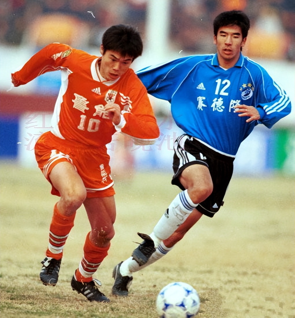 大连足球史上今天1999年大连万达残阵23山东鲁能错失足协杯