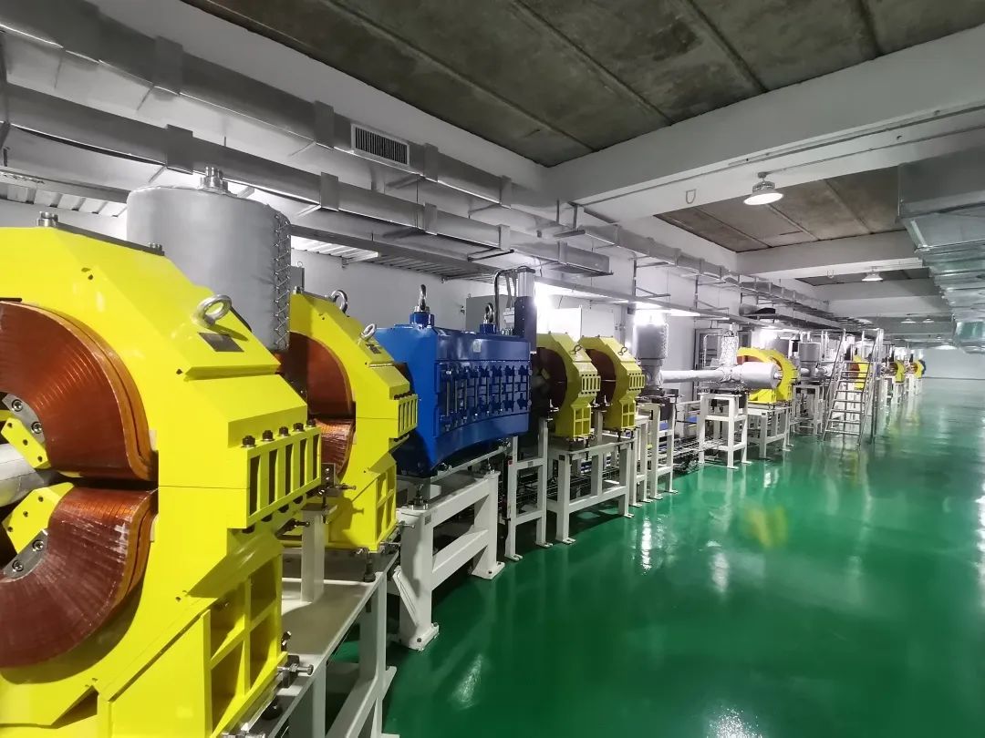 300mev质子/重离子加速器系统