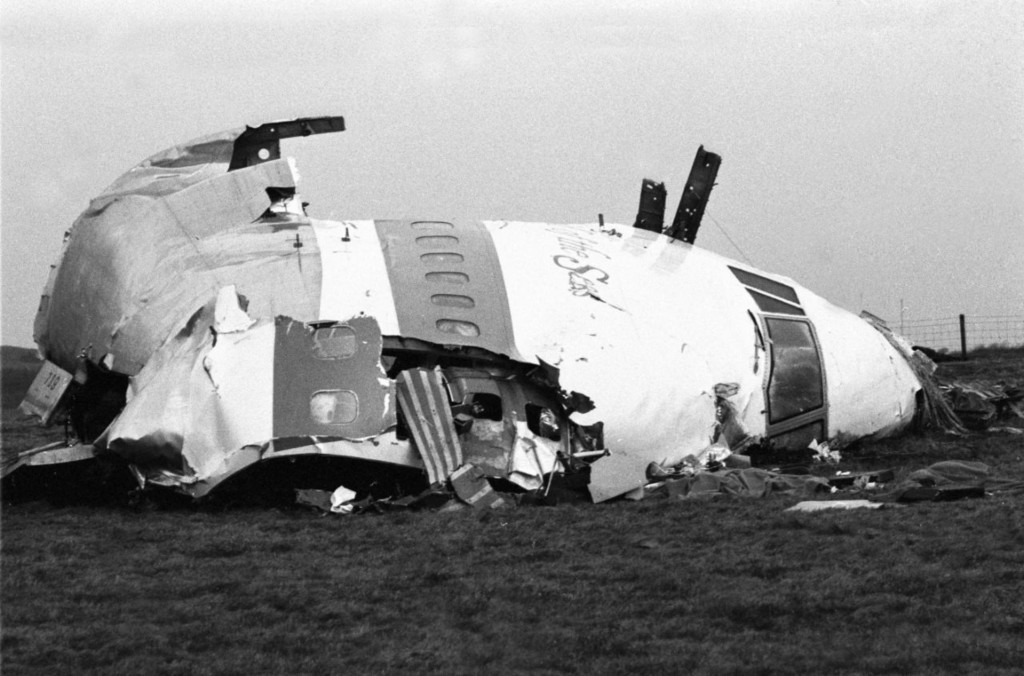 1988年12月21日,美国泛美航空公司的一架波音747客机在苏格兰小镇洛克比上空爆炸坠毁,造成机上259人和地面11人丧生。图/IC photo