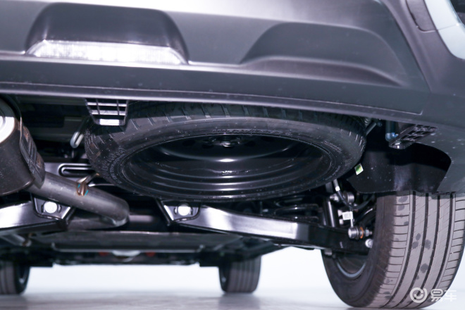 吉利豪越l正式上市 售12.79万元起/7座独立布局-新浪汽车