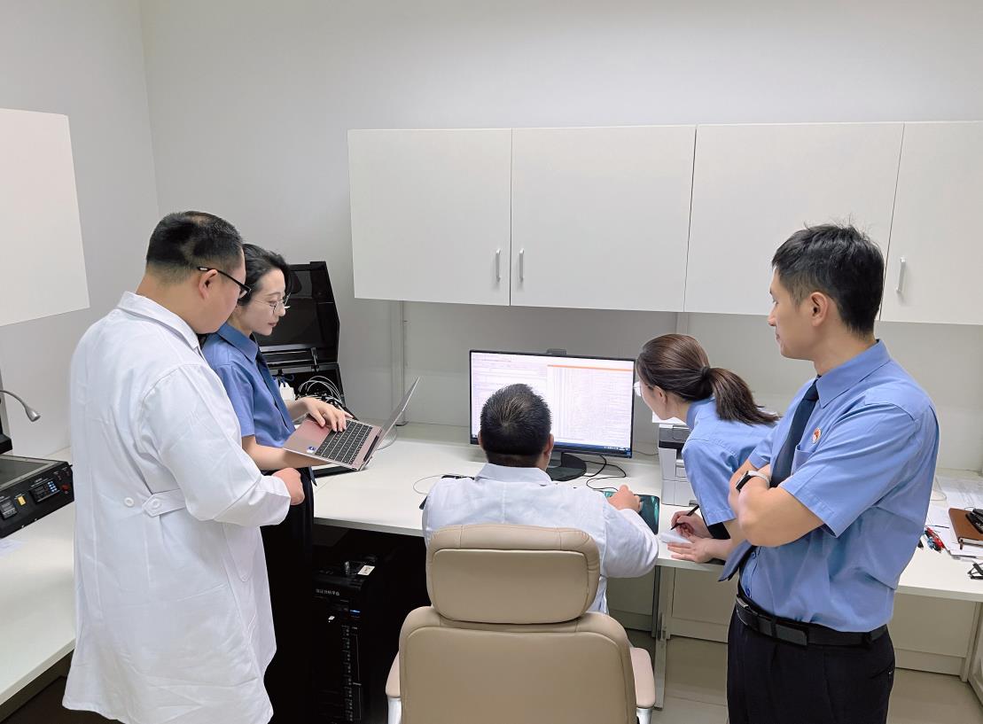 所得收益案派员出庭支持公诉江西省宁都县检察院办案团队与侦查机关