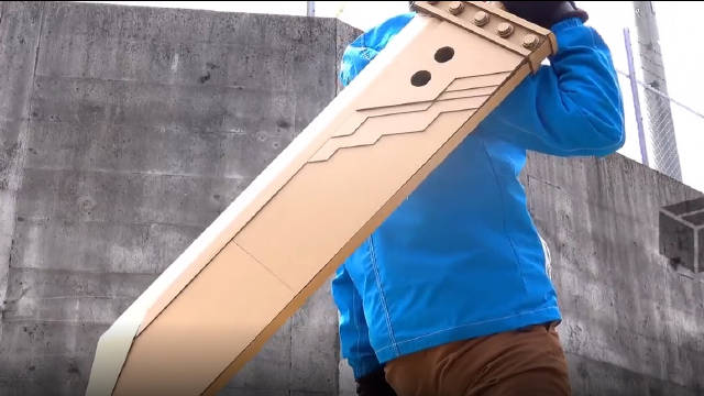 用硬纸板制作《最终幻想7》破坏剑 .tsu_ku_ru_san