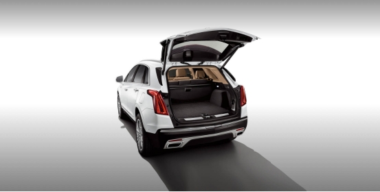 冬季露营你需要一辆凯迪拉克xt5曼哈顿灰更显高级