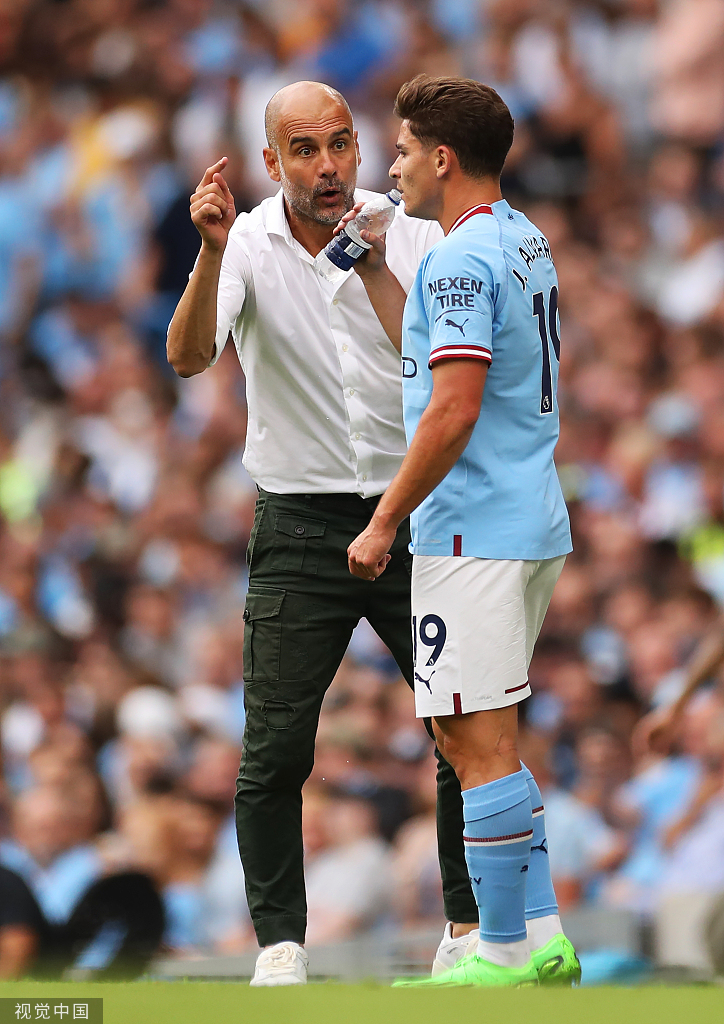 8年前,梅西的搭档伊瓜因在世界杯上错失单刀,间接让阿根廷队失去了