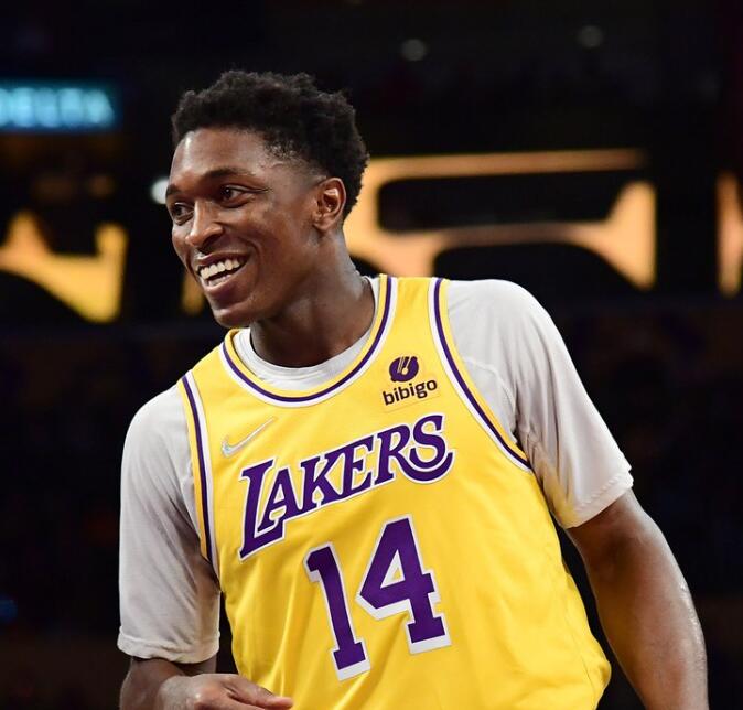 马刺宣布签下斯坦利-约翰逊|马刺|斯坦利-约翰逊|约翰逊_新浪新闻