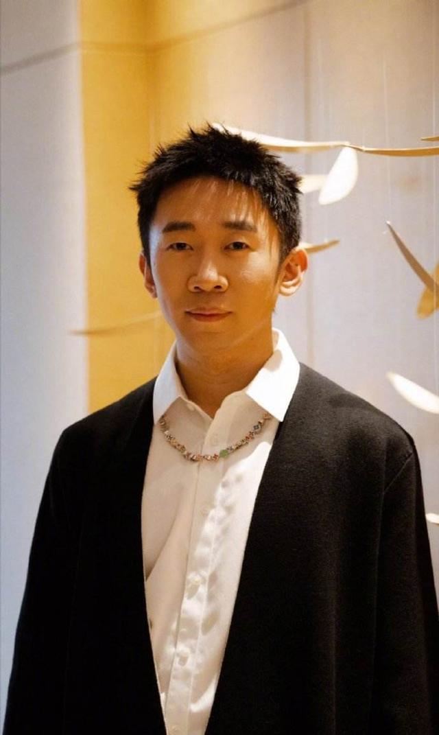 杨迪回应阳敌梗:阳敌祝大家健健康康,口罩比表情包管用