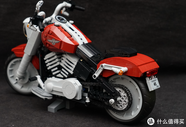 经典再现乐高10269哈雷肥仔fatboy摩托车