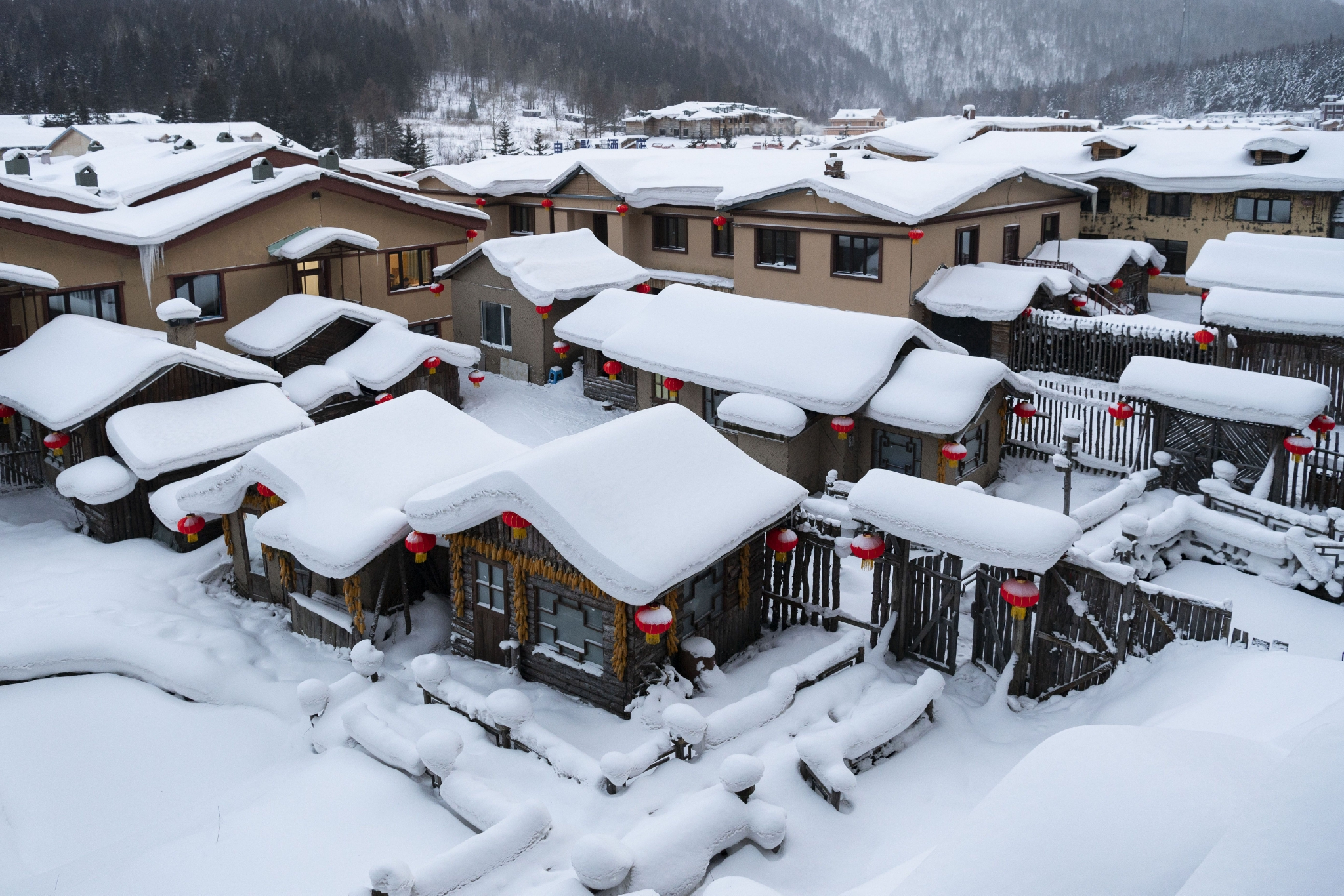 浪漫雪乡引客来__财经头条