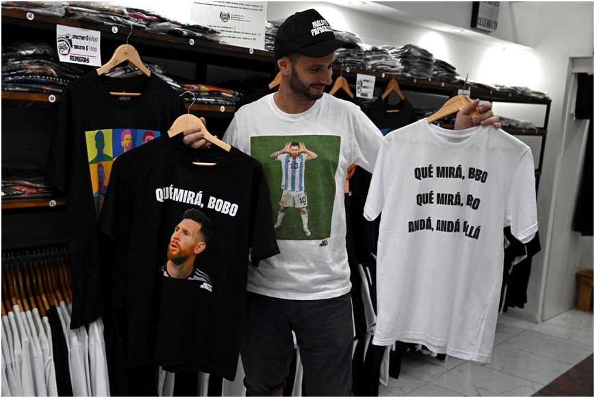 ▲Messi's angry words against Dutch players have been printed on T-shirts for sale (AFP)