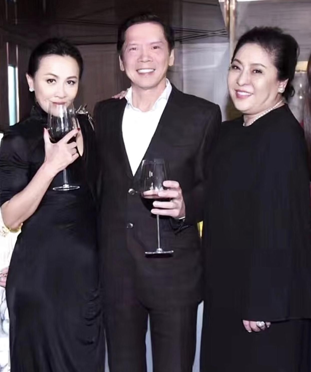 模样大变疑似整容,身材壮硕不似以往认不出|关之琳|近况|整容_新浪