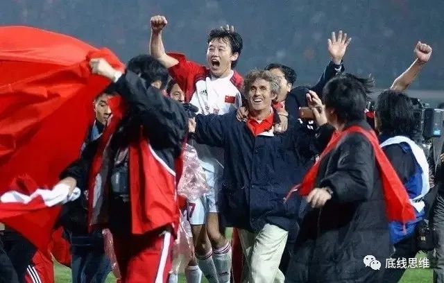 2002年中国国家队第一次也是迄今为止唯一一次打进世界杯决赛圈（图片来源：网络）