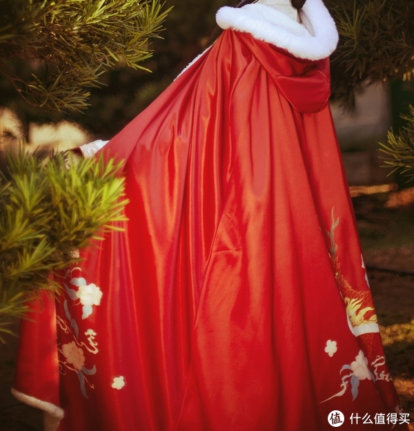 汉服同袍的新年战袍了解一下,斗篷篇~男女款都有喔,跨年保暖必备__财经头条