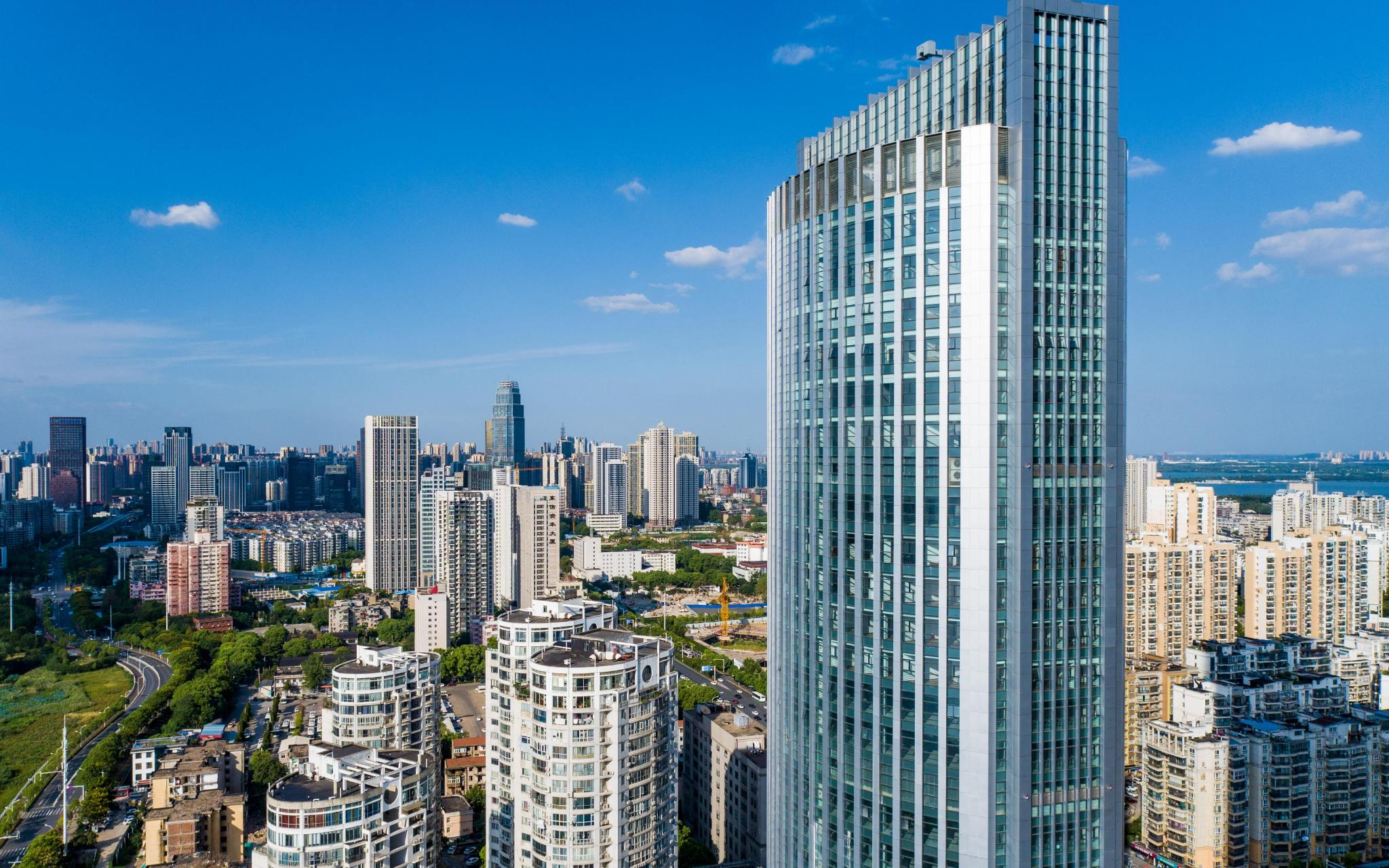 由武昌区重点打造的碳金融集聚示范楼宇——碳汇大厦.受访者供图