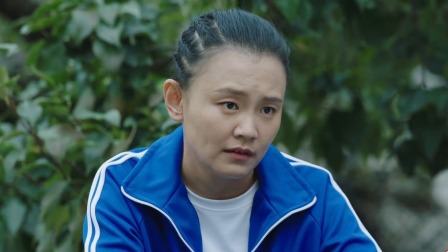 刘老根5苗苗感觉爸爸结婚之后爱都被小茹分走了要老丁在两人之间做