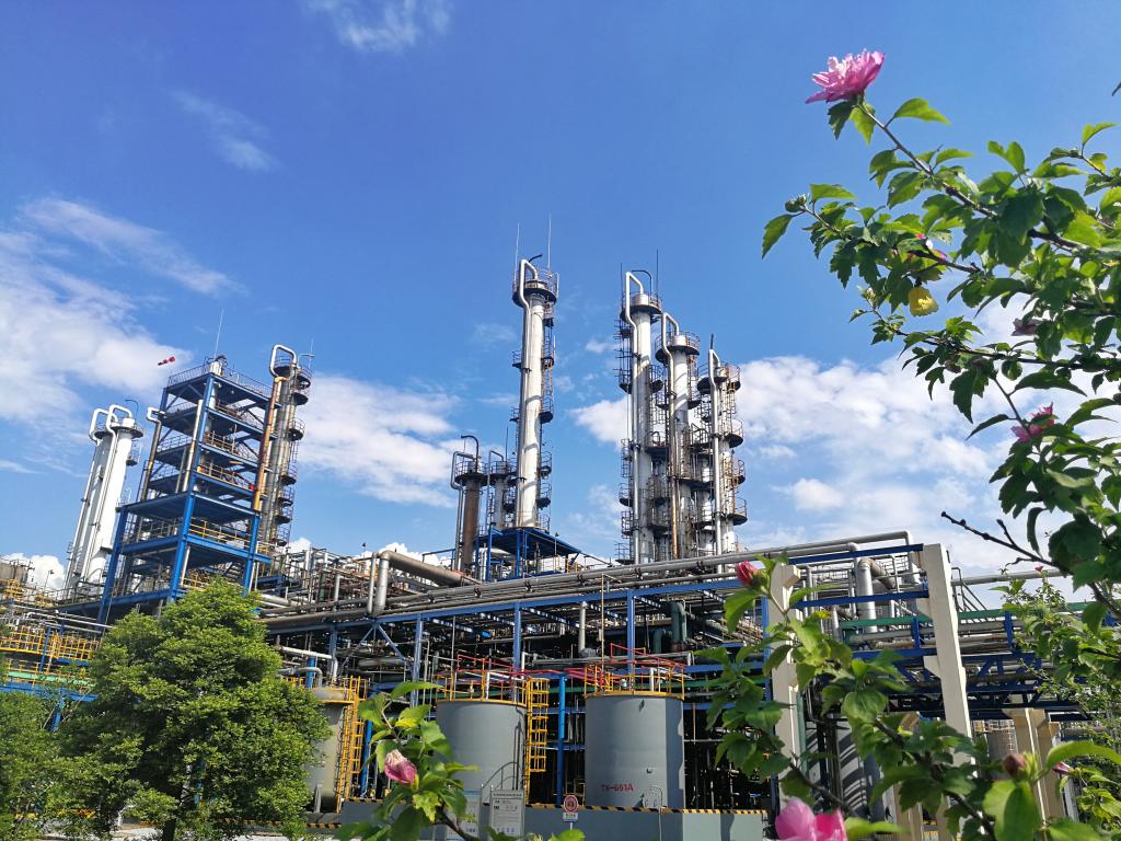 打卡工业遗存丨废旧电石炉的"新使命"|新华社_新浪财经_新浪网