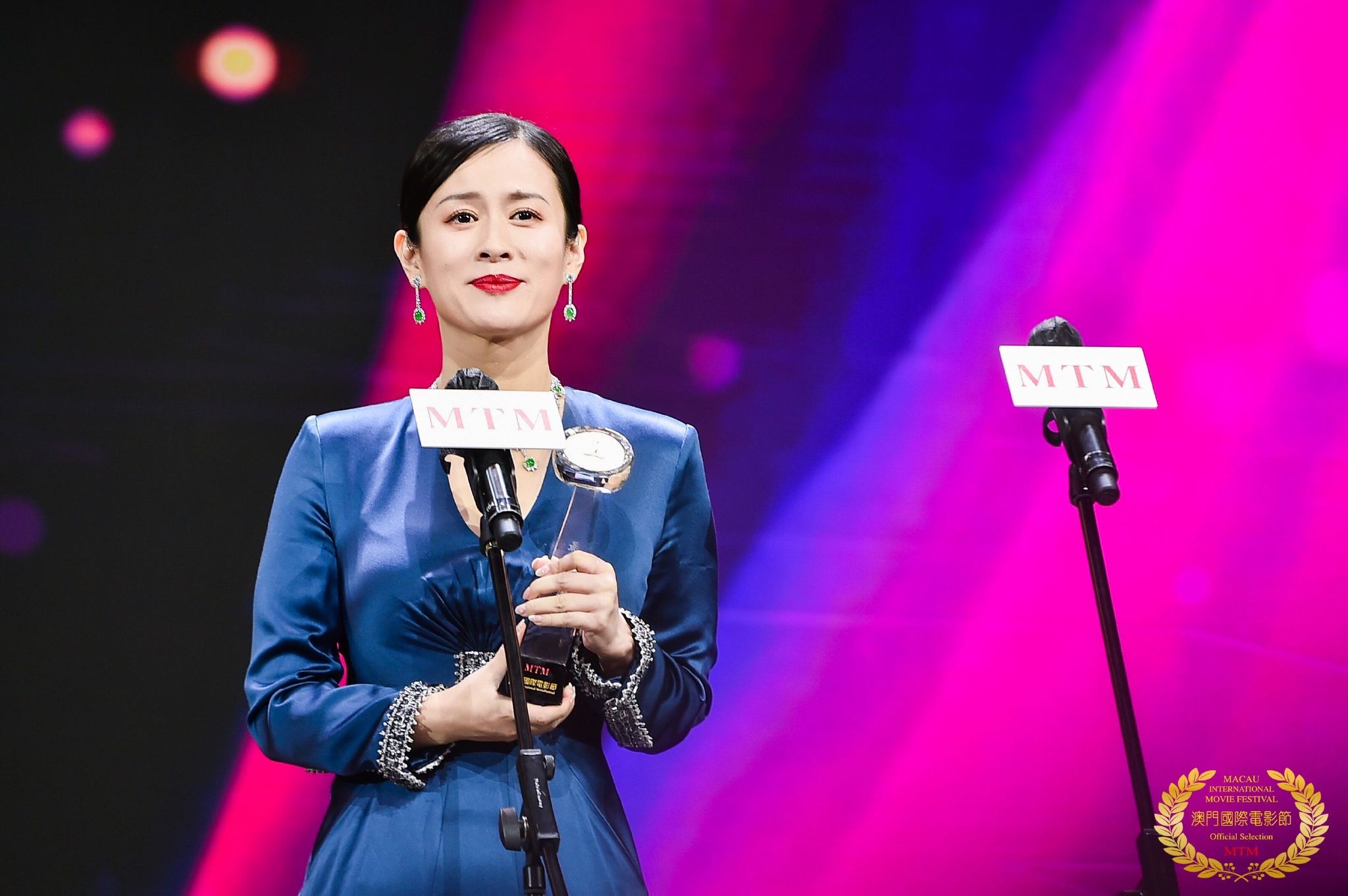 张珊萌荣获澳门国际电影节“金莲花”最佳女配奖|张珊萌|国际电影节_新浪新闻