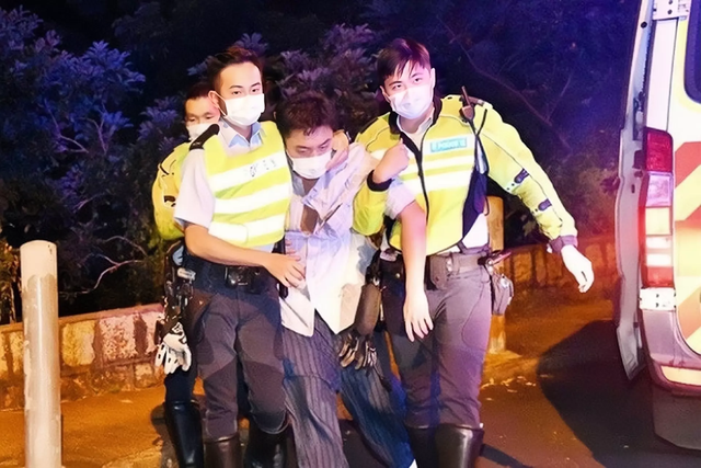 TVB知名男星被判入狱即时服刑!未遭公司封杀,富贵女友不离不弃|杨明|庄思明|服刑_新浪新闻