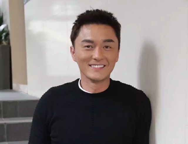 TVB知名男星被判入狱即时服刑!未遭公司封杀,富贵女友不离不弃