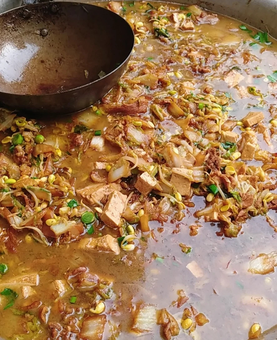 试问烩菜有多香?老河南人给你盛一碗说道说道__财经头条