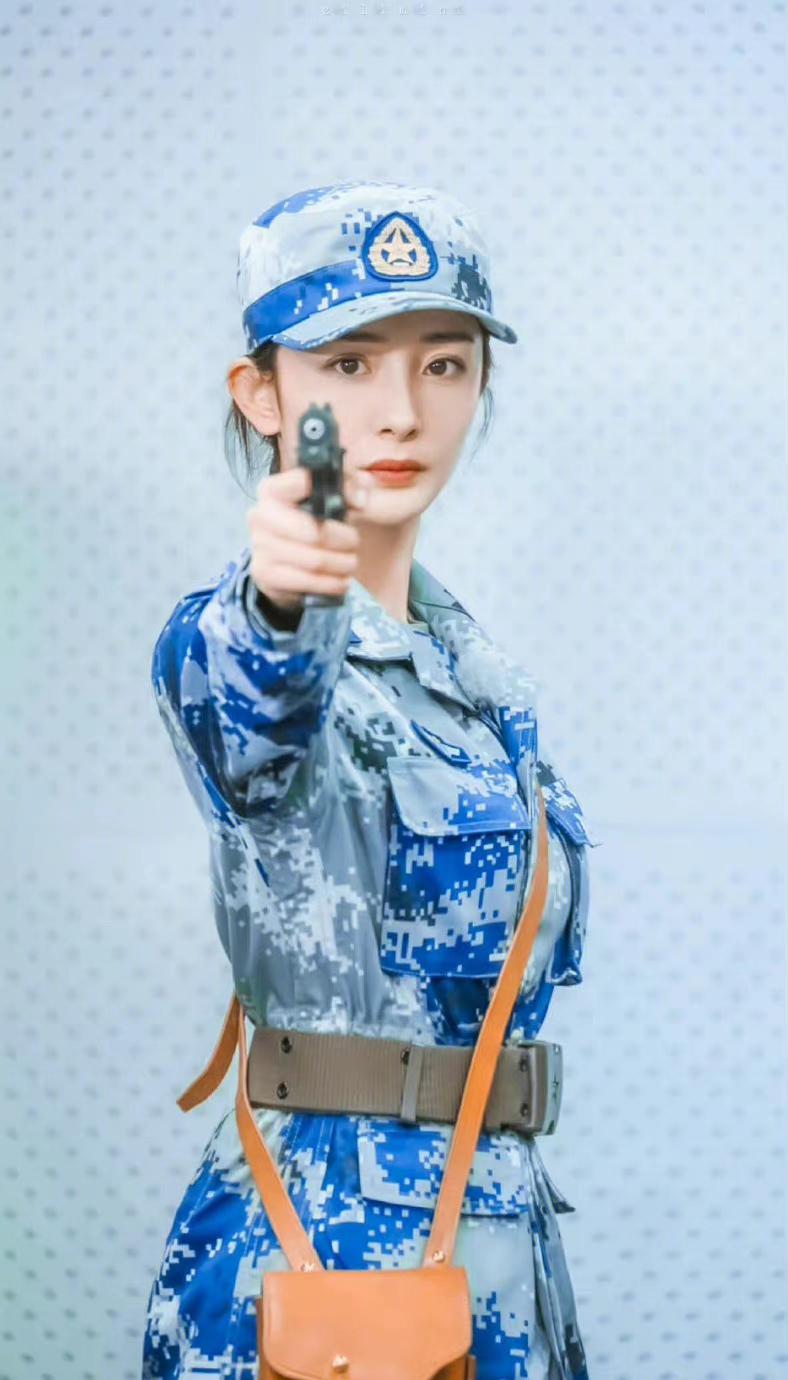 杨幂|素颜|真正男子汉_新浪新闻