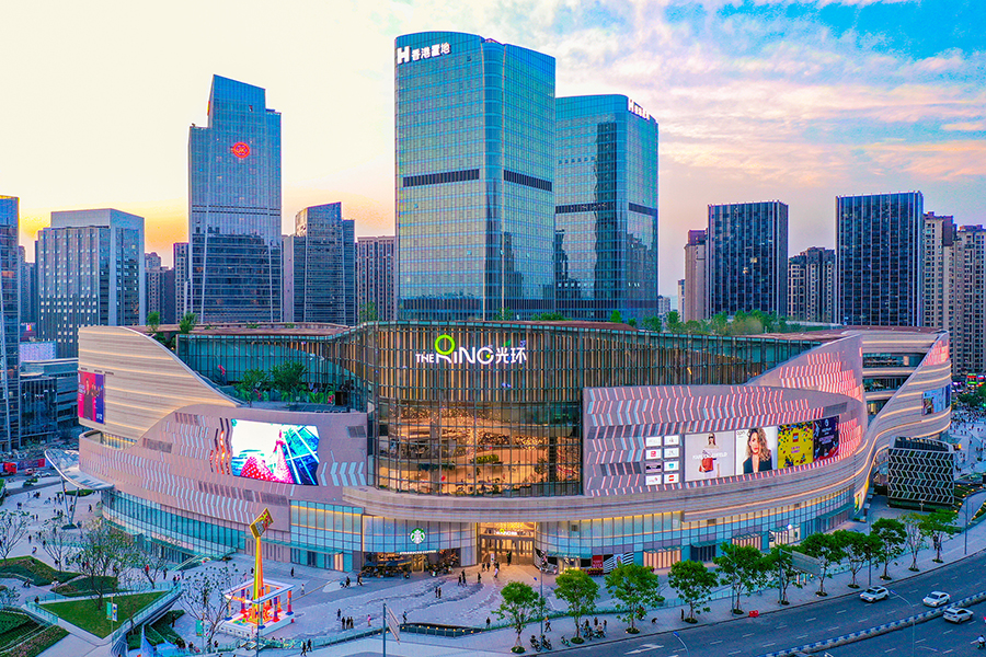 两江新区消费地标光环购物公园. 蓝天 摄