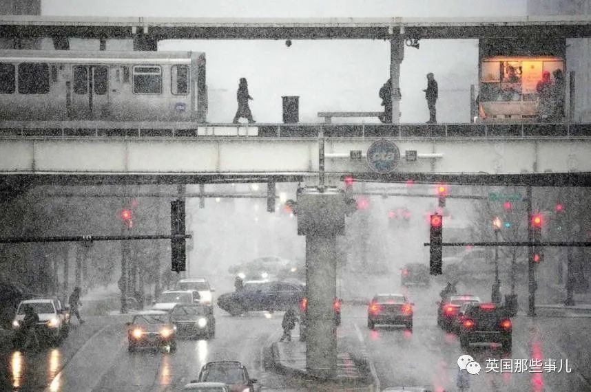 极寒天气席卷美国!大雪封城,甚至有人烧衣服取暖了!|美国_新浪新闻