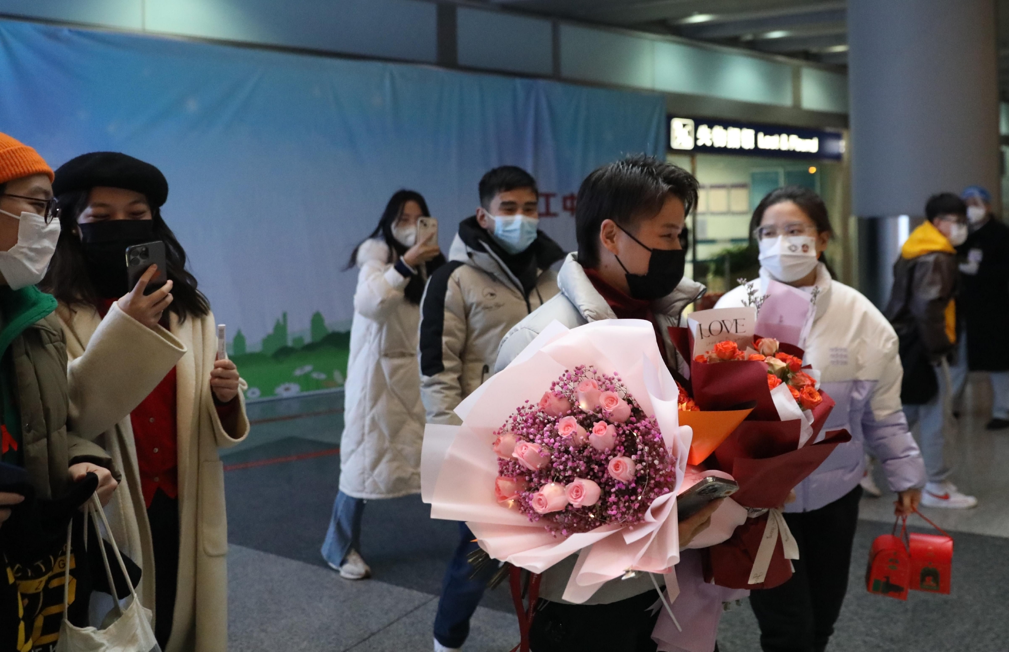 阔别8个月，张伟丽终于回到北京。  新京报记者 王飞 摄