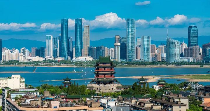 这座被嫌弃“名字不好听，没历史”的城市，正在复兴！|南昌市|樟树市|历史_新浪新闻