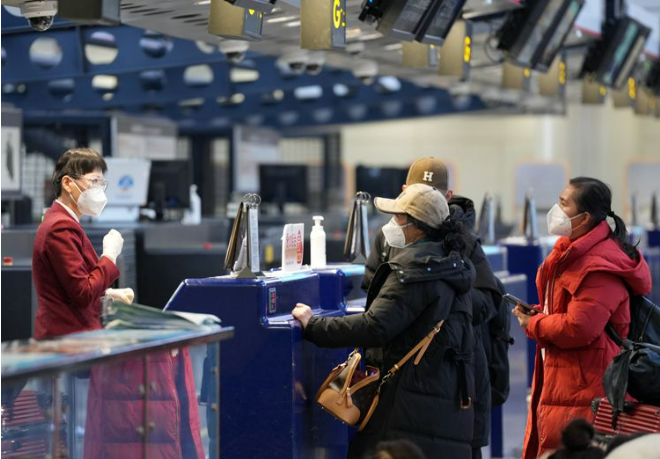 出入境政策再优化，中国敞开大门“迎来送往”| 新京报快评__财经头条