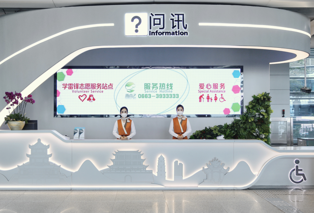 集传统潮汕古建筑文化与潮汕特有的工艺美术以及书法