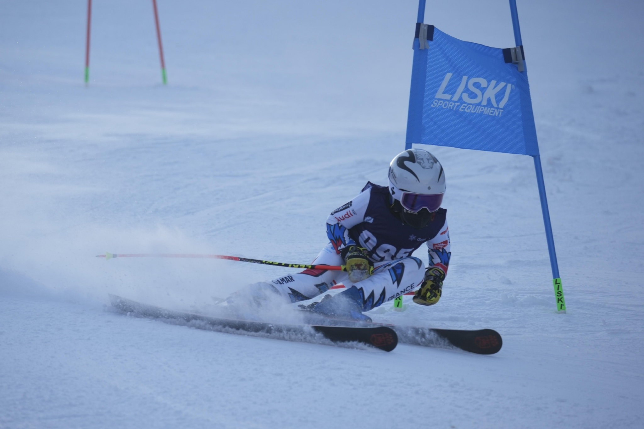 北京队运动员在比赛中. &nbsp;北京市滑雪协会供图