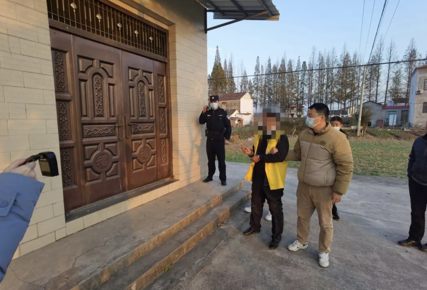 犯罪嫌疑人指认现场.&nbsp; 公安县公安局供图