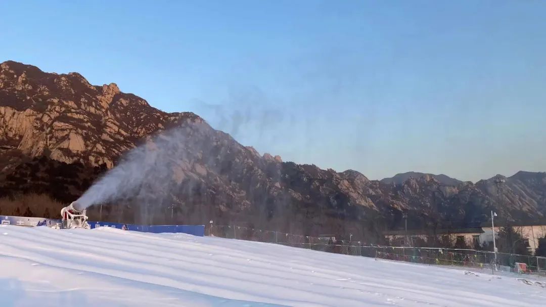 凤凰岭冰雪乐园欢乐来袭|北京市_新浪财经_新浪网