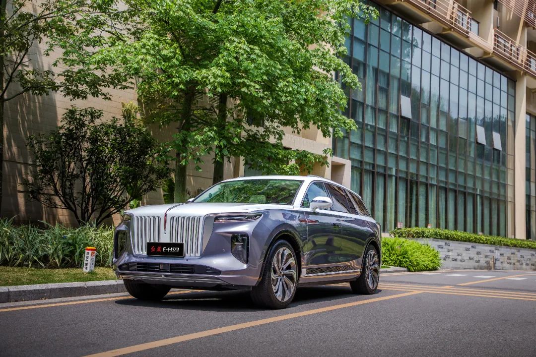 c 级纯电动豪华suv红旗e-hs9