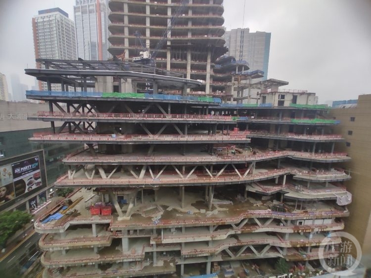 重点工程交答卷 | 重庆时尚文化城裙楼主体结构全面封顶|重庆市|塔楼