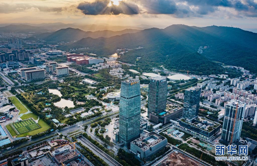 (广州白云新城cbd,受访者供图)