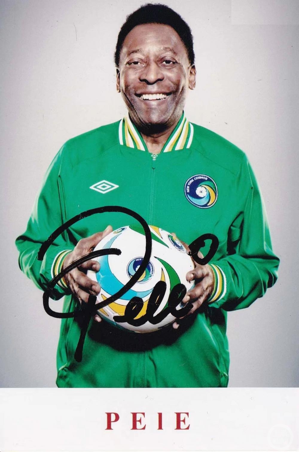 郑守约收藏的贝利签名卡